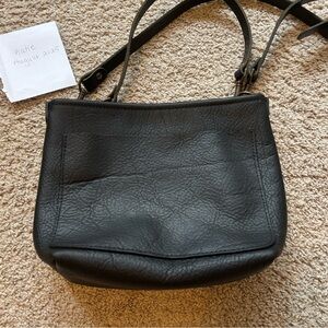 GoForthGoods small Avery zip crossbody in black